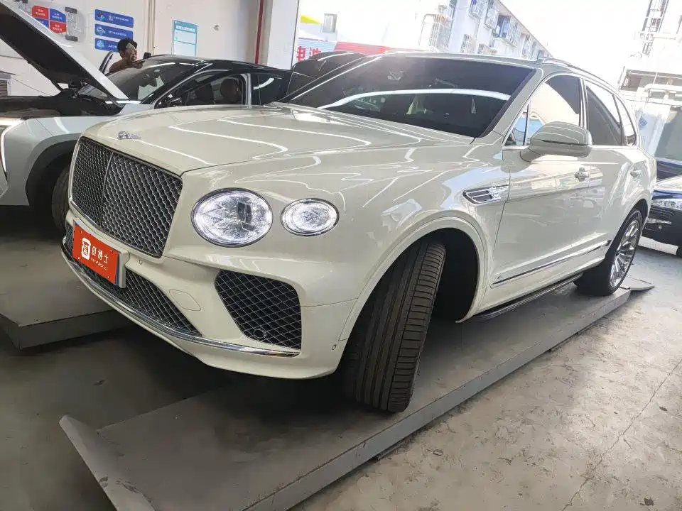 Bentley Bentayga 2021 — пригон из Китая