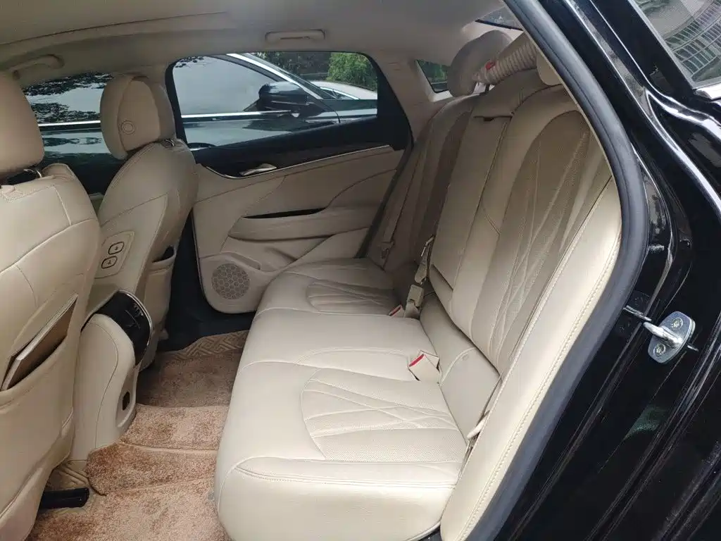 Photo 18 - Buick LaCrosse