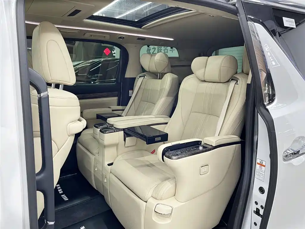 Toyota Alphard 2021 Hybrid 2.5L Premium фото 9