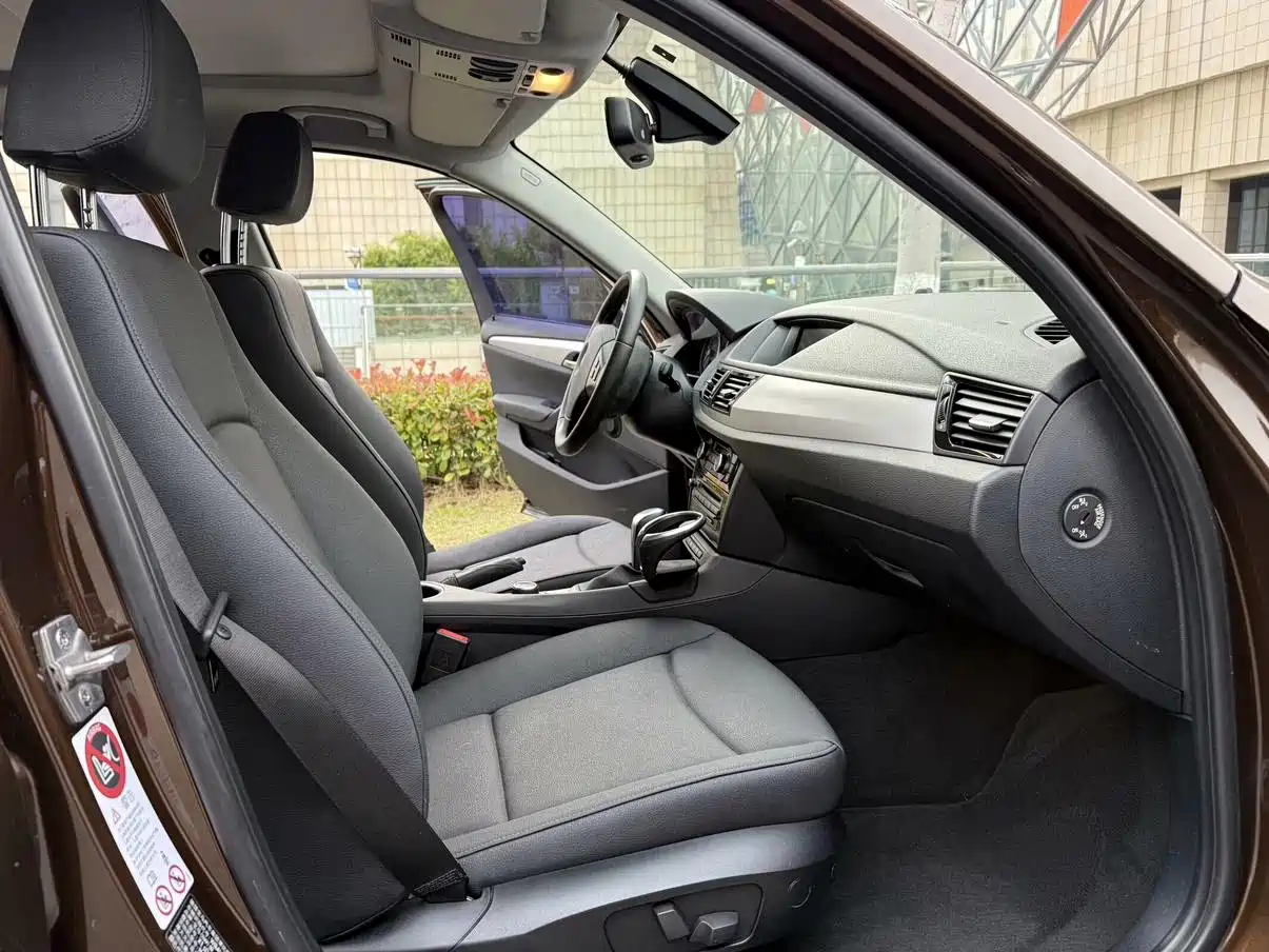 BMW X1 (Import) 2013 2012 sDrive18i Luxury