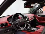 Фото 8 - Maserati Levante