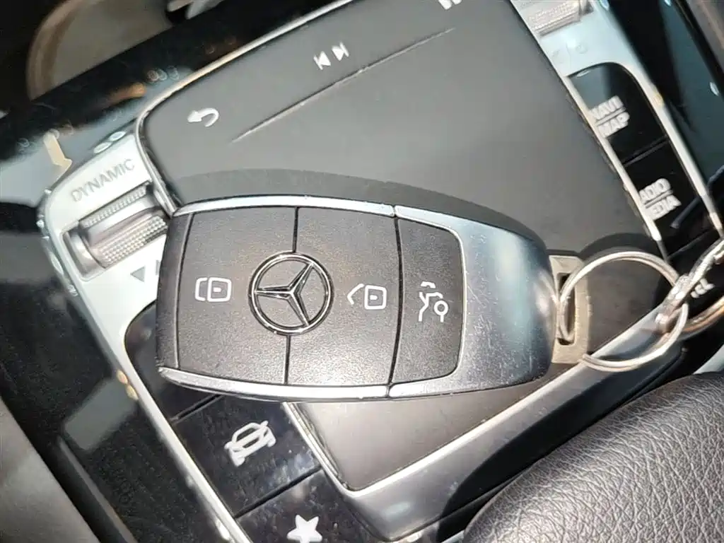 Mercedes-Benz A-Class 2019 Facelift A 200 L фото 9
