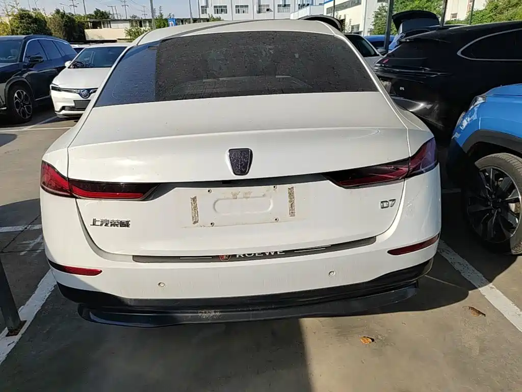 Фото 6 - Roewe D7