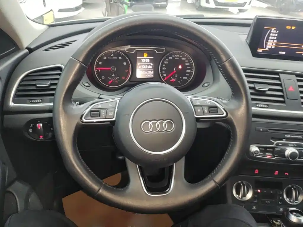 Фото 11 - Audi Q3