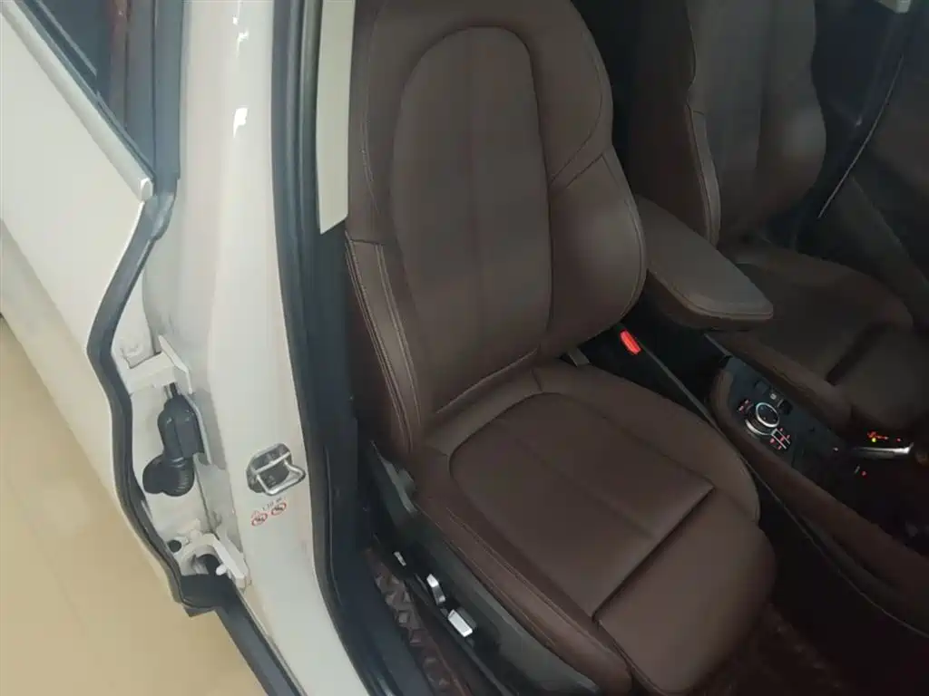 BMW X1 2022 sDrive25Li Leading фото 25