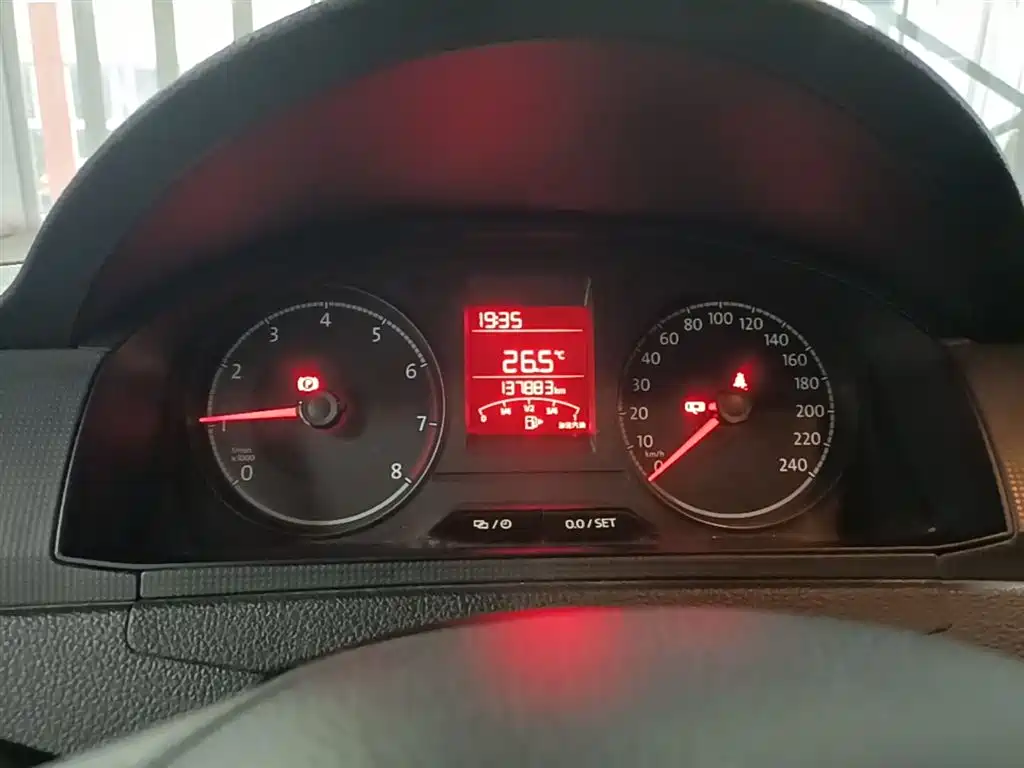 Volkswagen Santana 2016 1.6L Manual Trend Edition фото 12