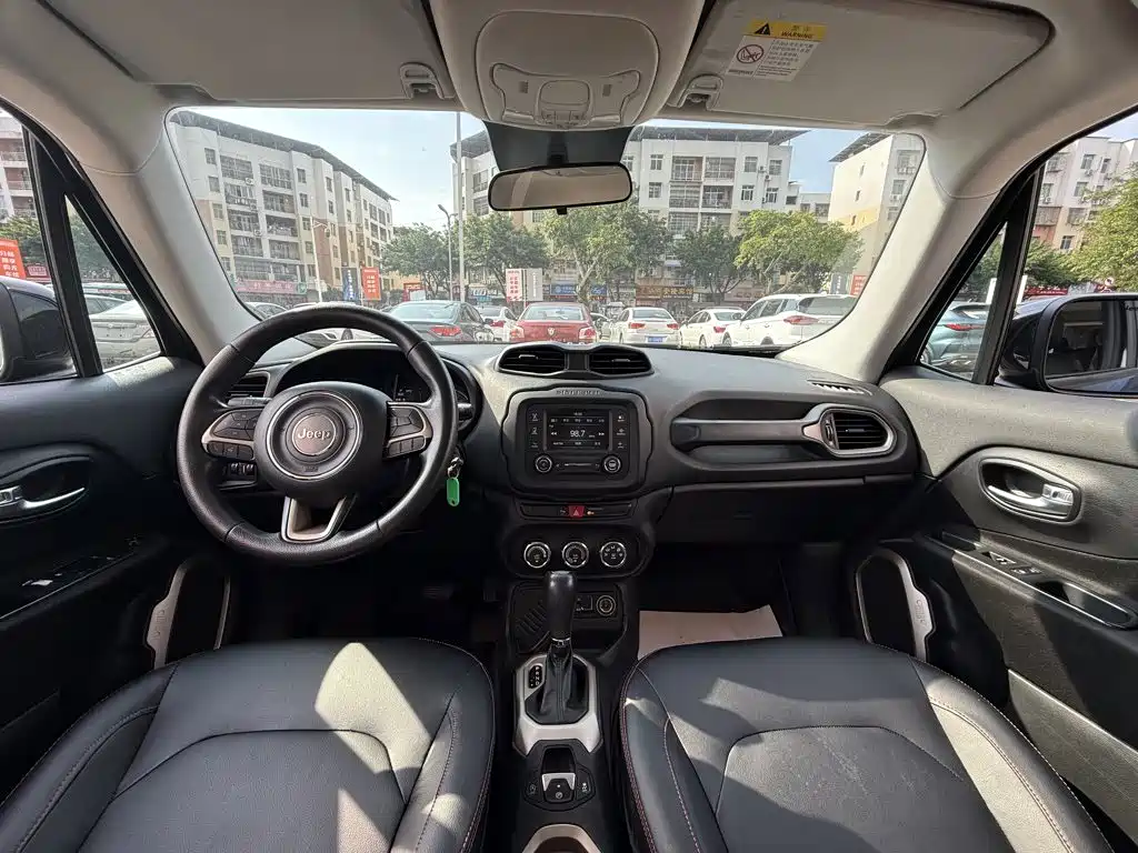 Jeep Renegade 2017 2016 1.4T Automatic High-Energy Edition