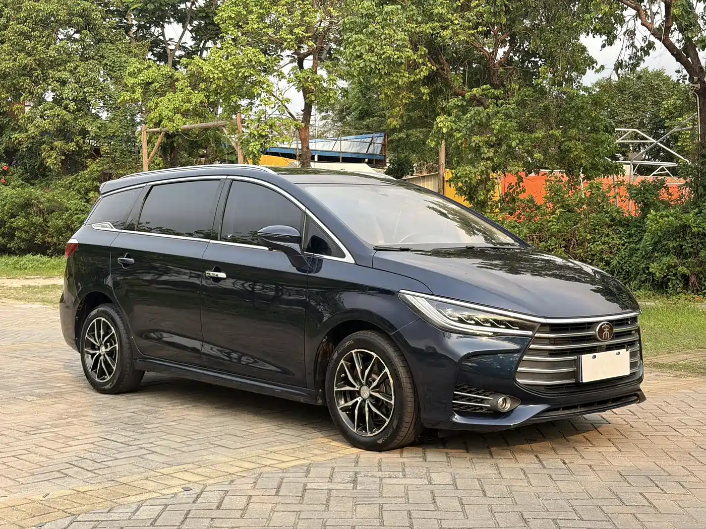 BYD Song MAX 2018 1.5T Auto Smart Connected Elite 6-Seater фото 3