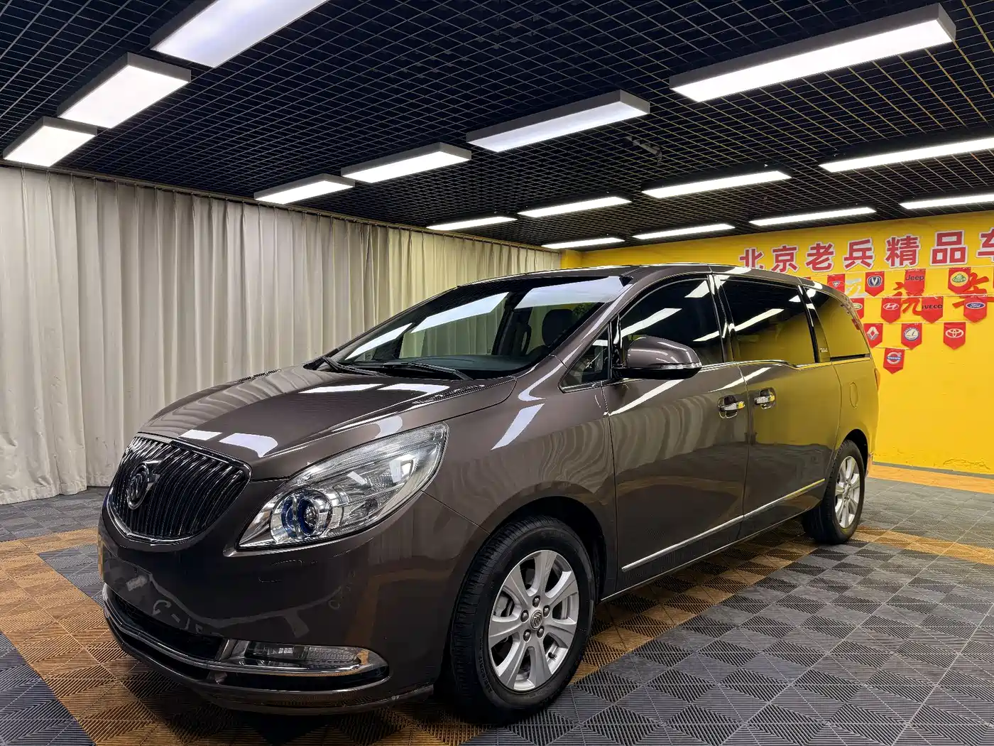 Buick GL8 2014 3.0L GT Luxury Business Elegance