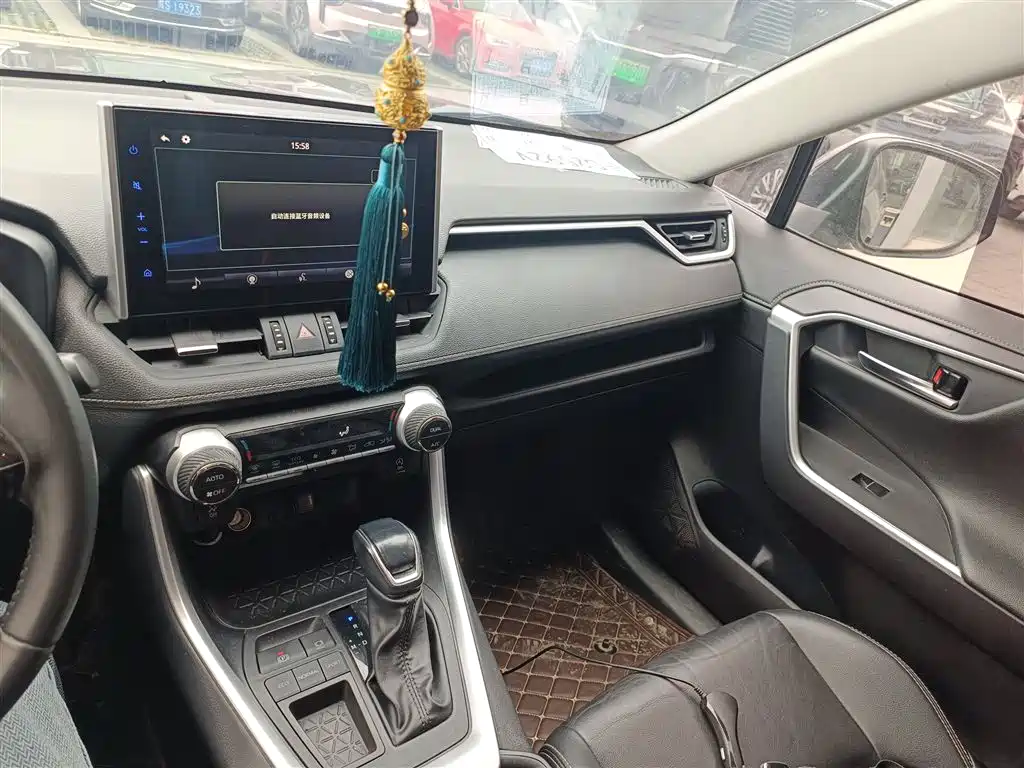Toyota Wildlander 2022 2.0L CVT FWD Luxury Edition фото 8