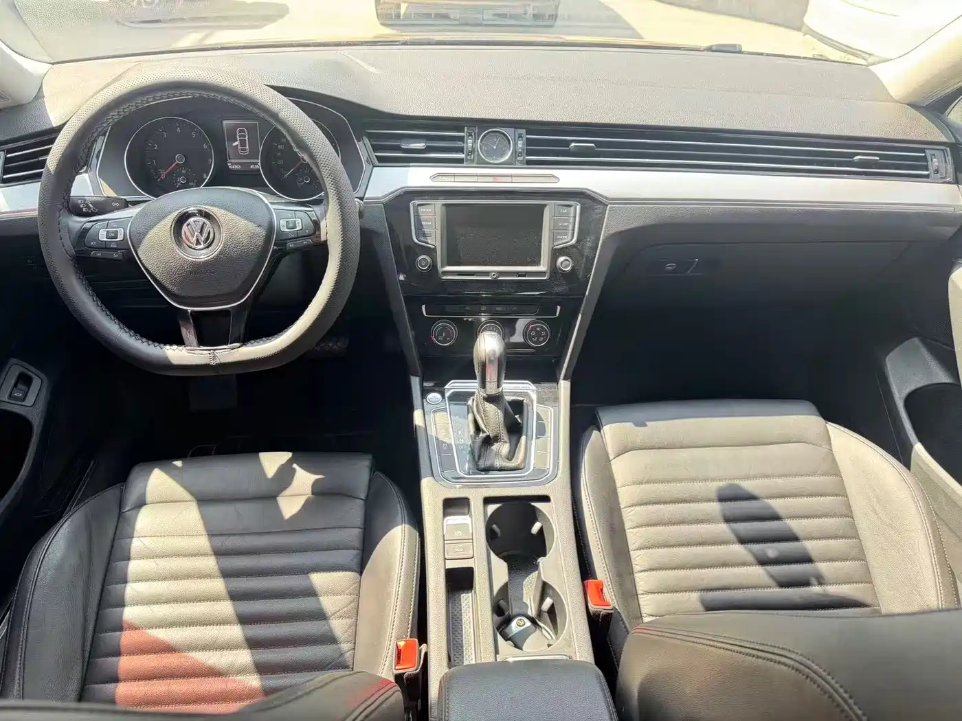Volkswagen Magotan 2017 330TSI DSG Leading фото 6