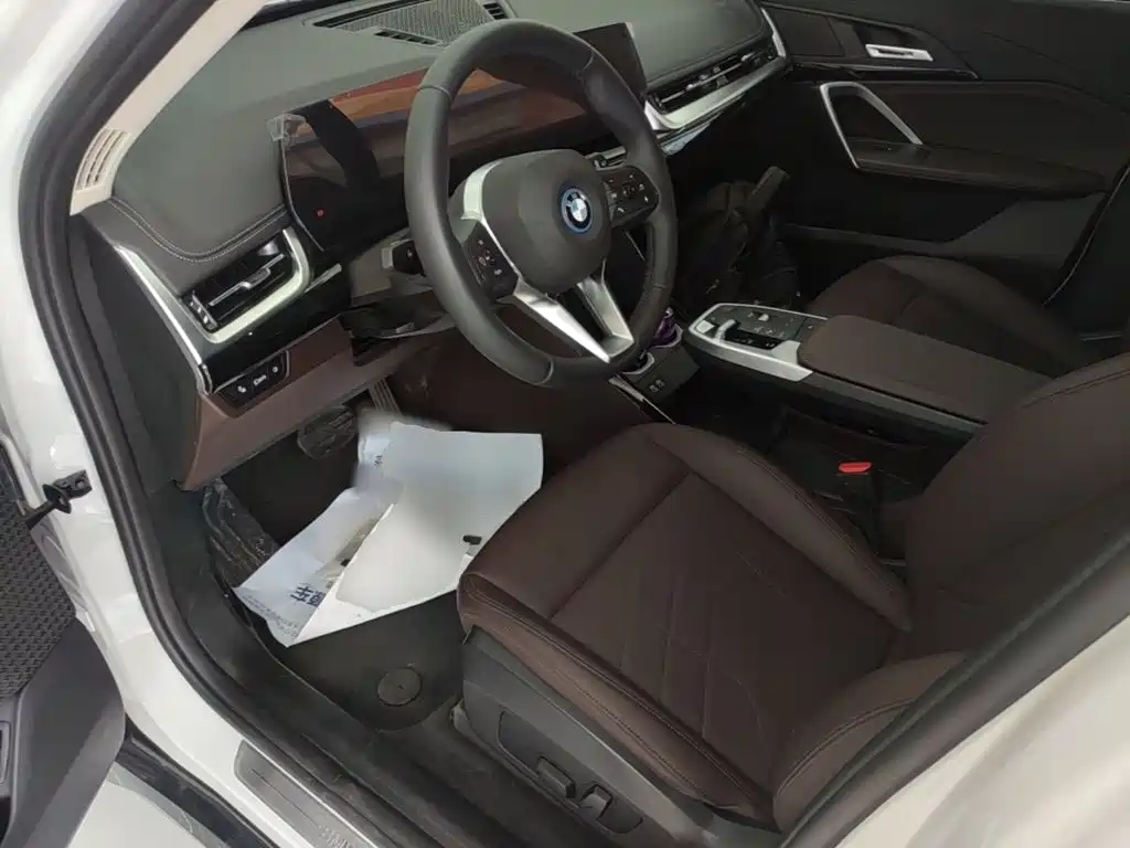 BMW iX1 2025 2023 eDrive25L X Design Package