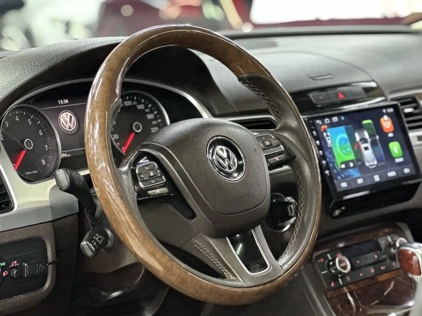 Volkswagen Touareg 2011 3.0TSI Comfort фото 25