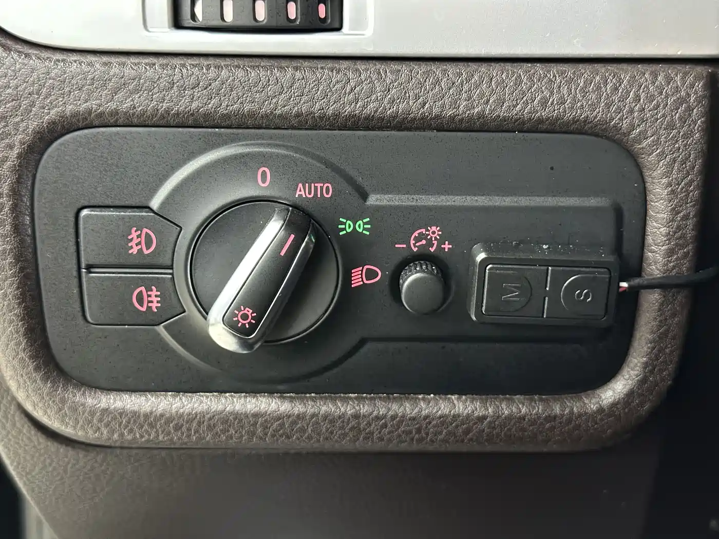 Volkswagen Touareg 2011 3.0TSI Comfort фото 30