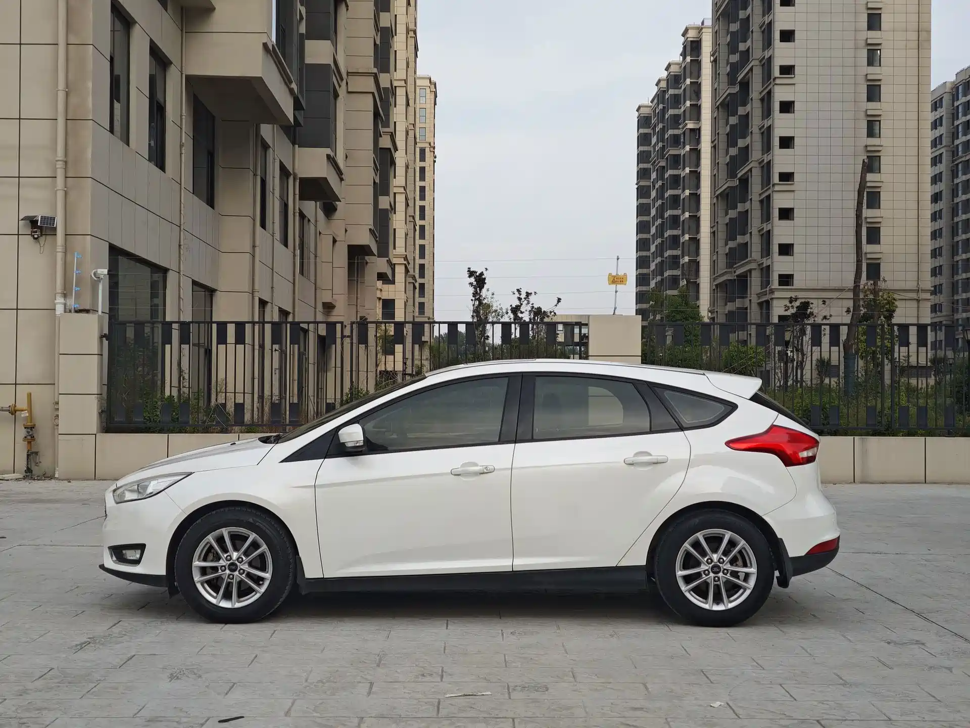 Фото 4 - Ford Focus