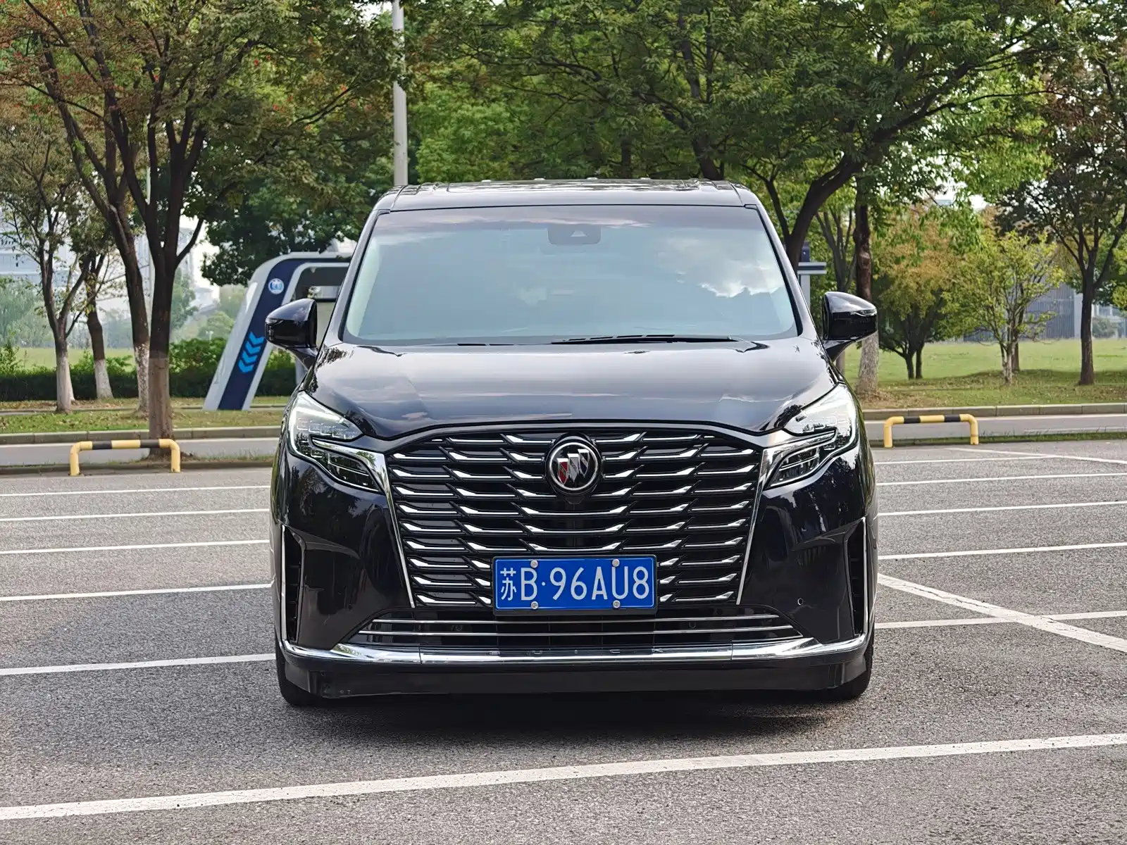 Фото 2 - Buick GL8