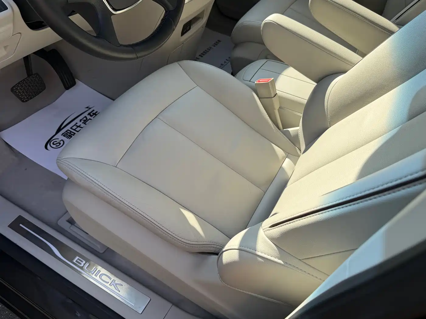 Buick GL8 2021 Land Business Class 652T Premium фото 17