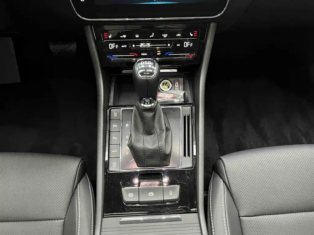 Škoda Superb 2024 TSI280 DSG Premium Edition фото 5