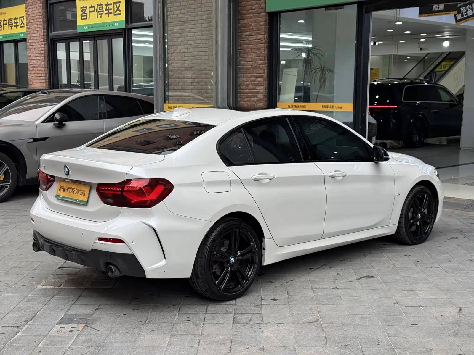 Фото 7 - BMW 1 Series