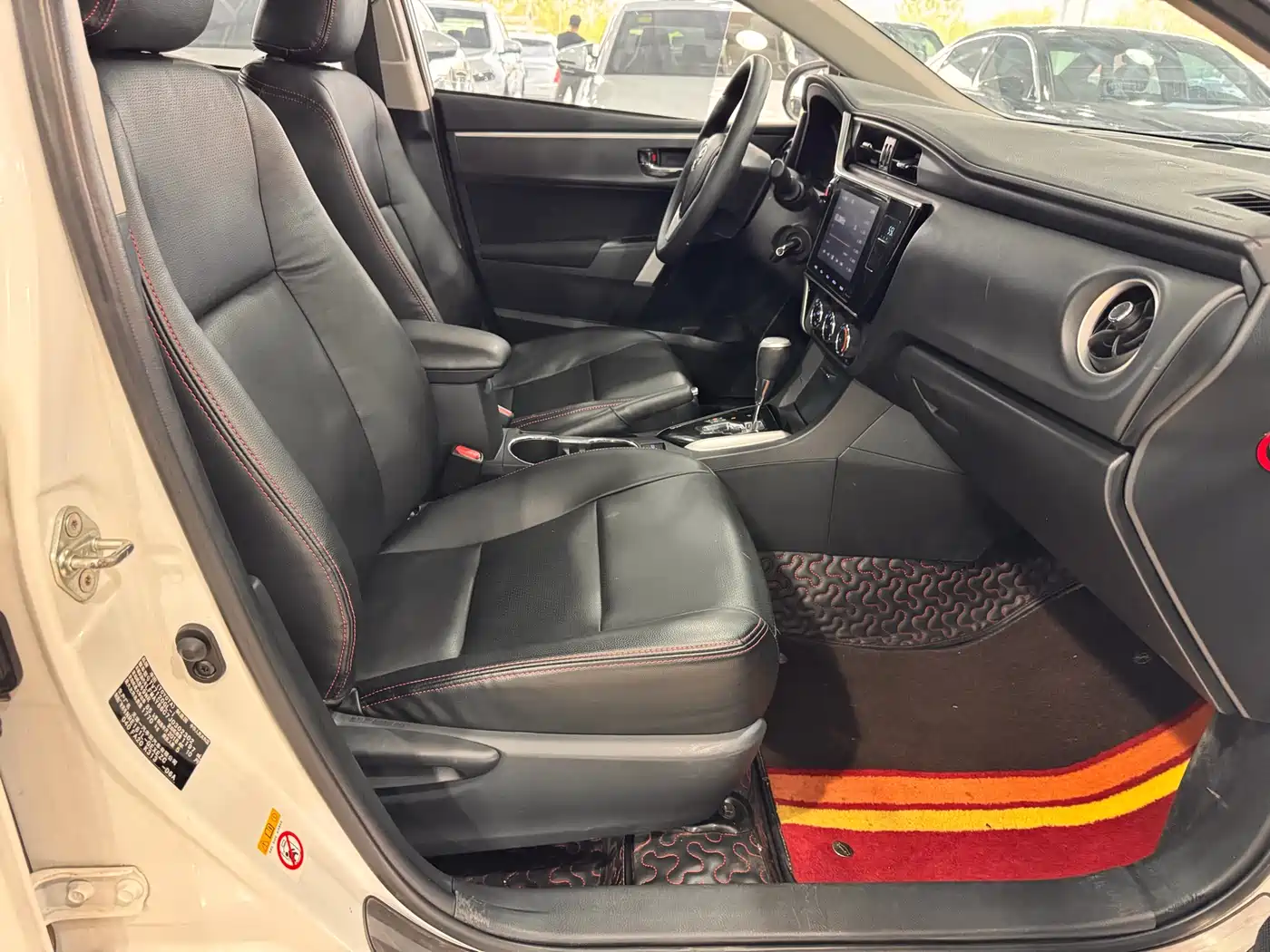 Toyota Corolla 2017 Facelift 1.2T S-CVT GL-i фото 18