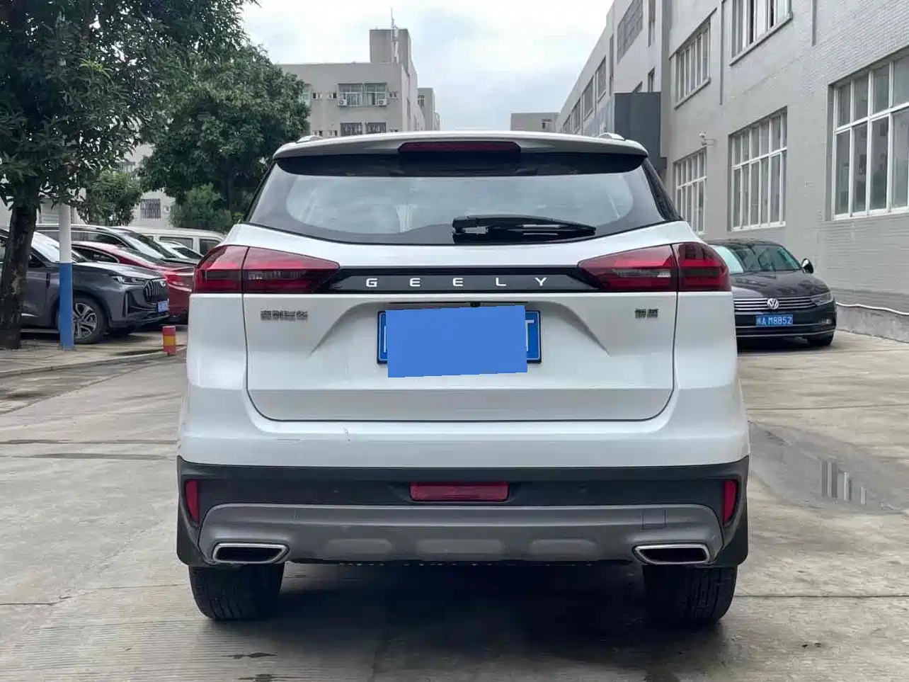 Фото 4 - Geely Boyue