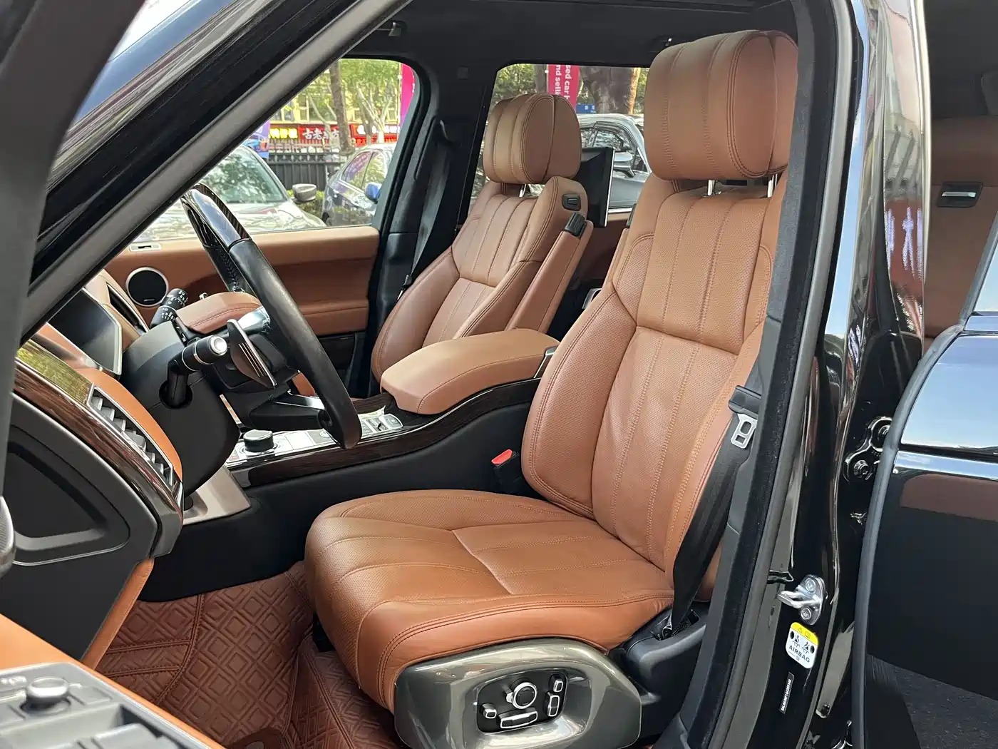 Land Rover Range Rover 2015 3.0 TDV6 Vogue SE Genesis Extended Edition фото 9