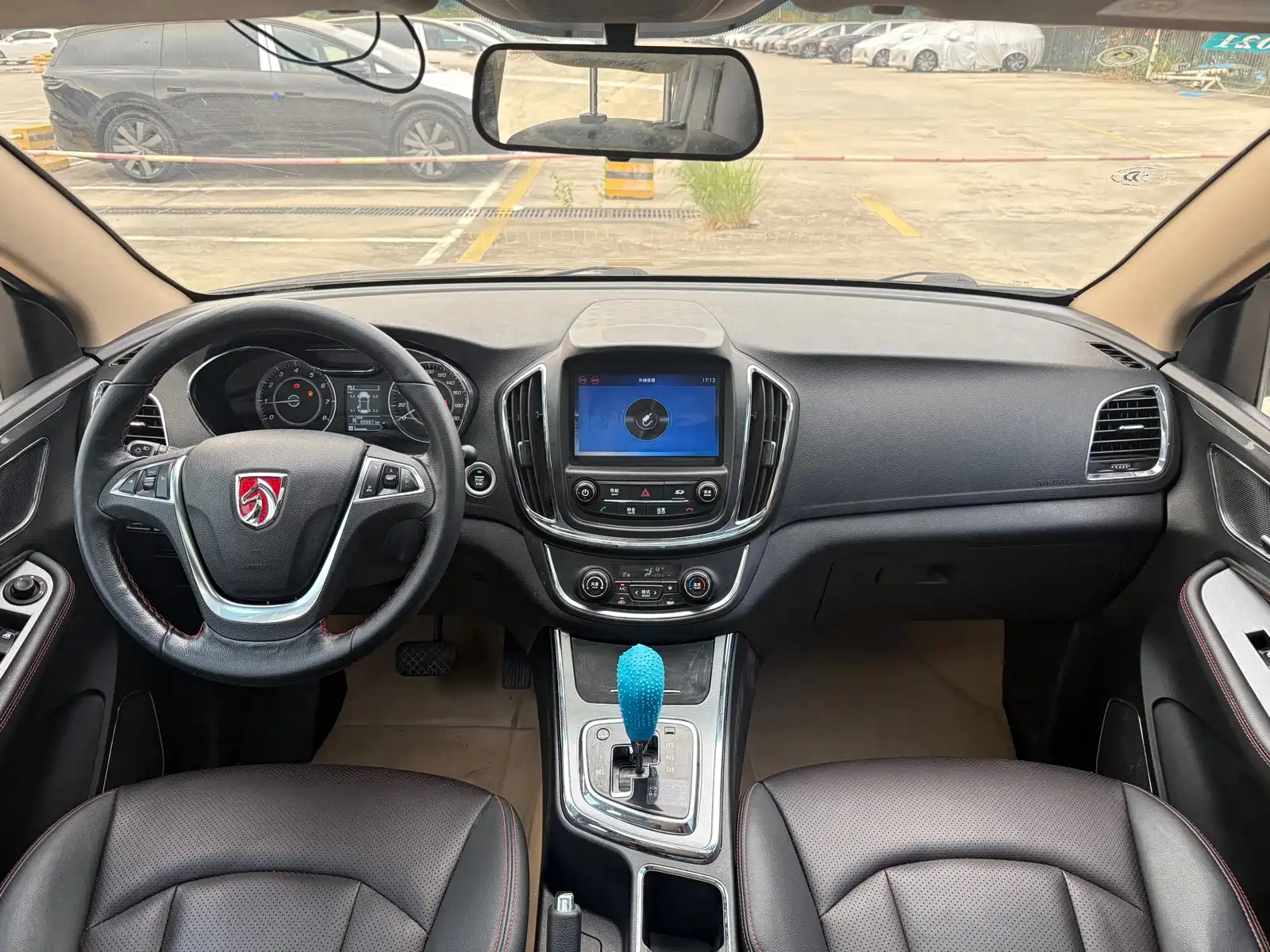 Photo 11 - Baojun 560