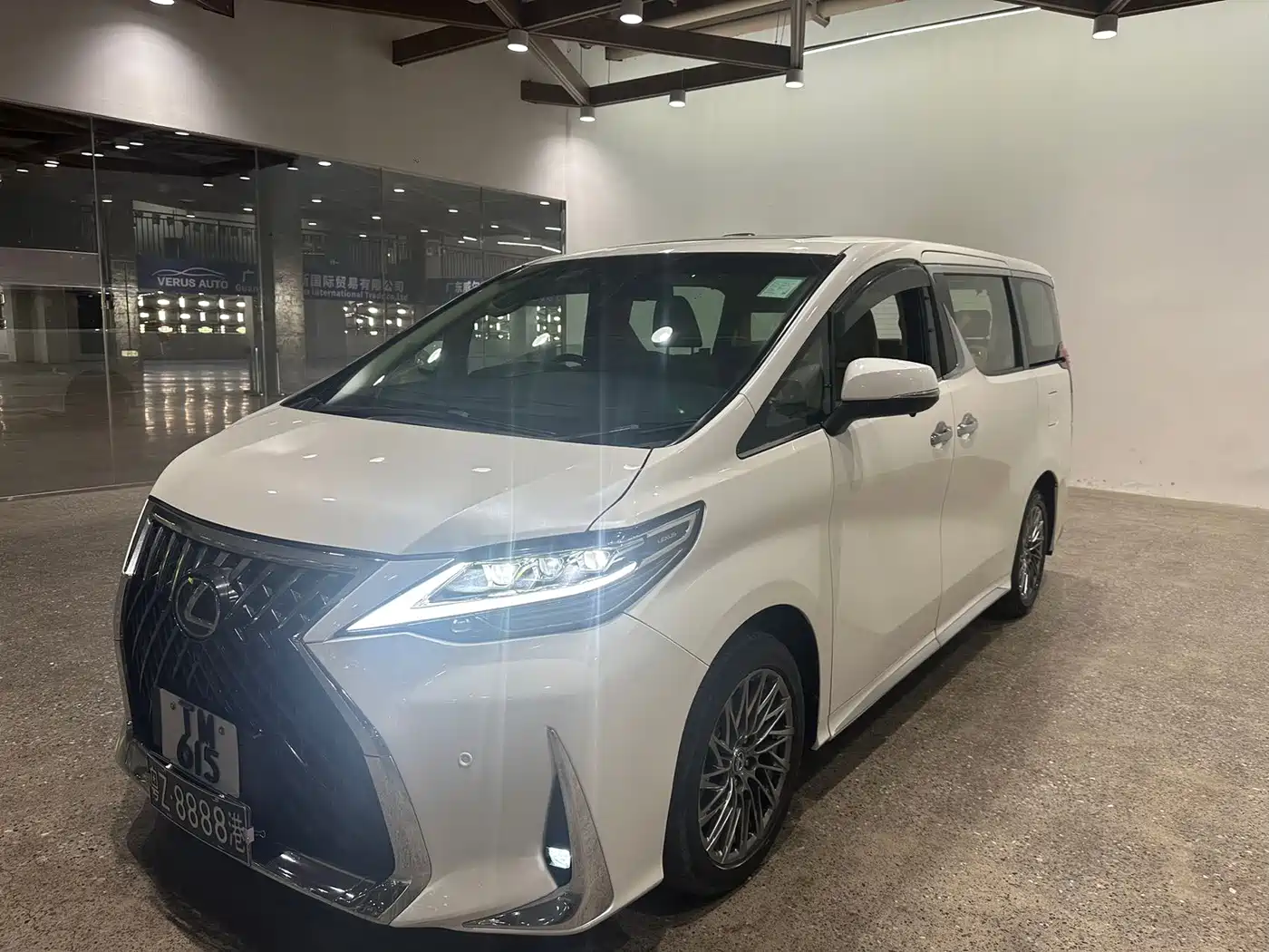 Toyota Alphard 2015 — пригон из Китая
