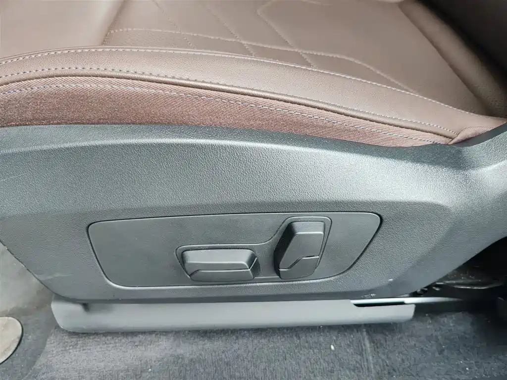 BMW iX1 2025 eDrive25L M Sport Package фото 14