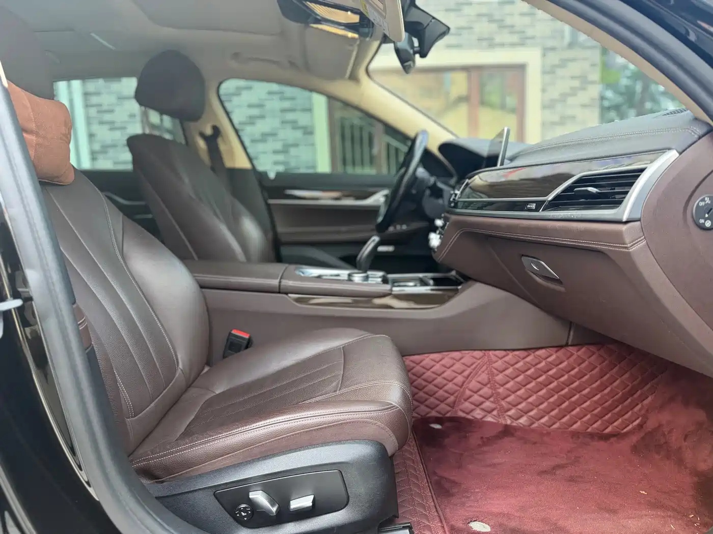 BMW 7 Series 2016 730Li Leading фото 10