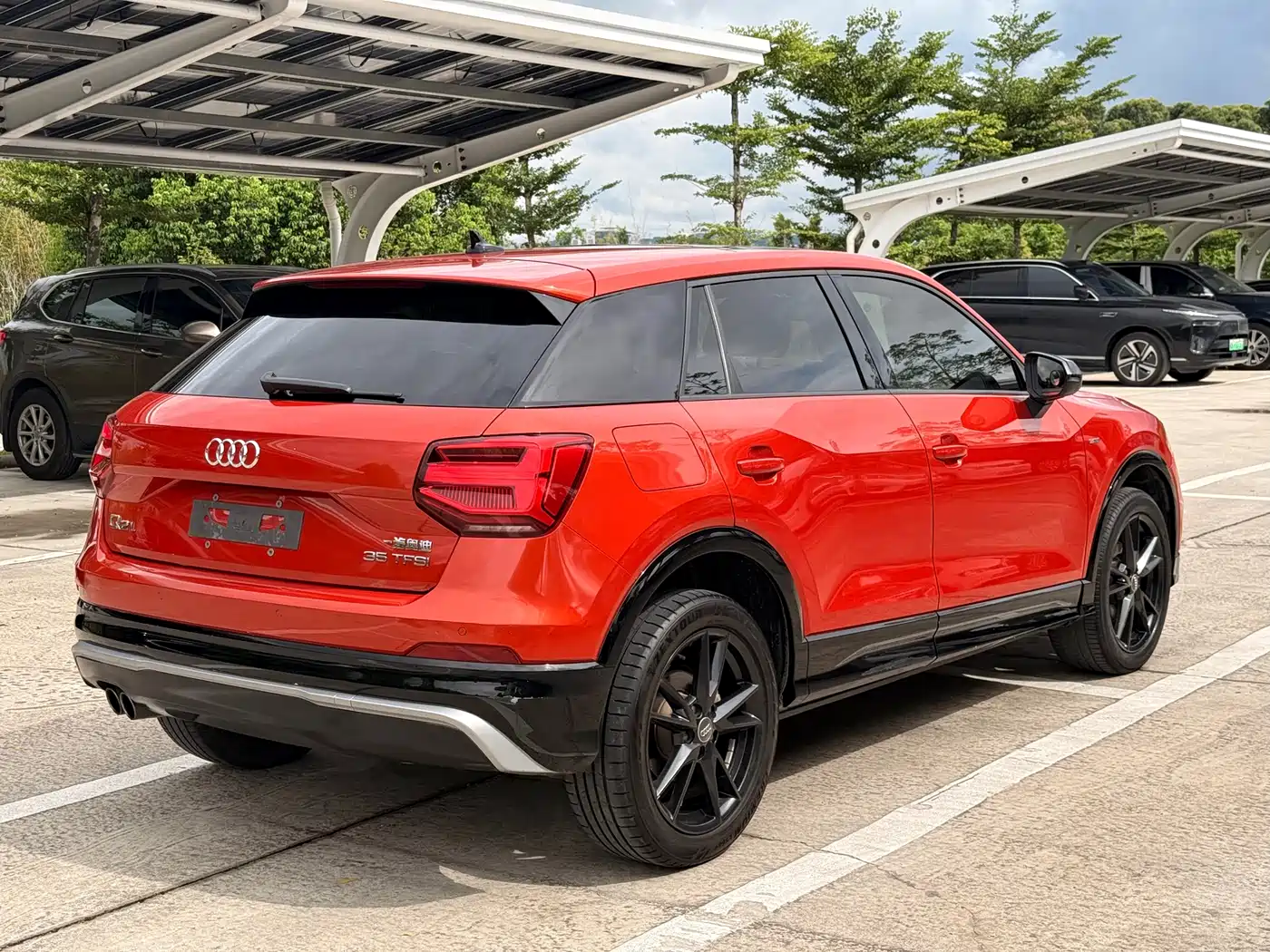 Фото 13 - Audi Q2L