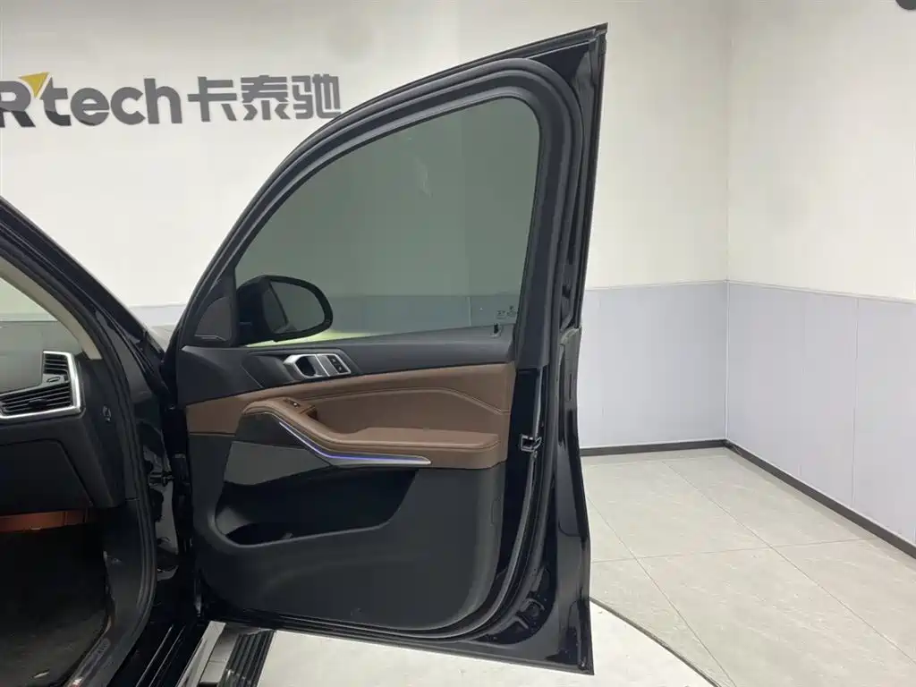 BMW X5 (Import) 2019 xDrive40i M Sport Package фото 25