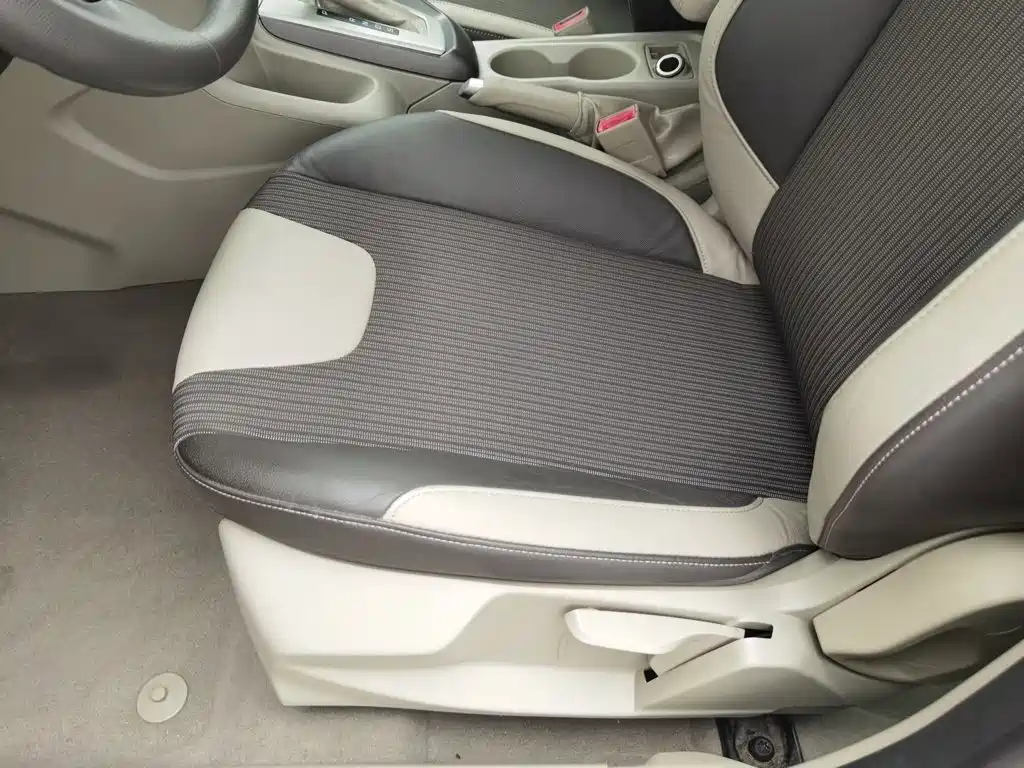 Фото 20 - Ford Focus