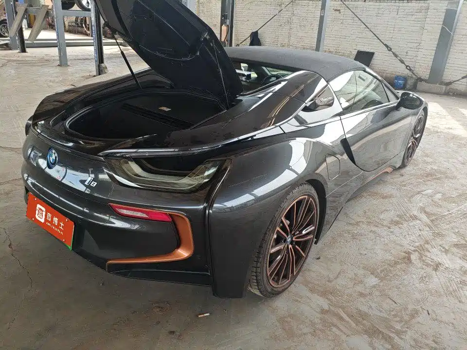 BMW i8 2019 Convertible Sports Car фото 7