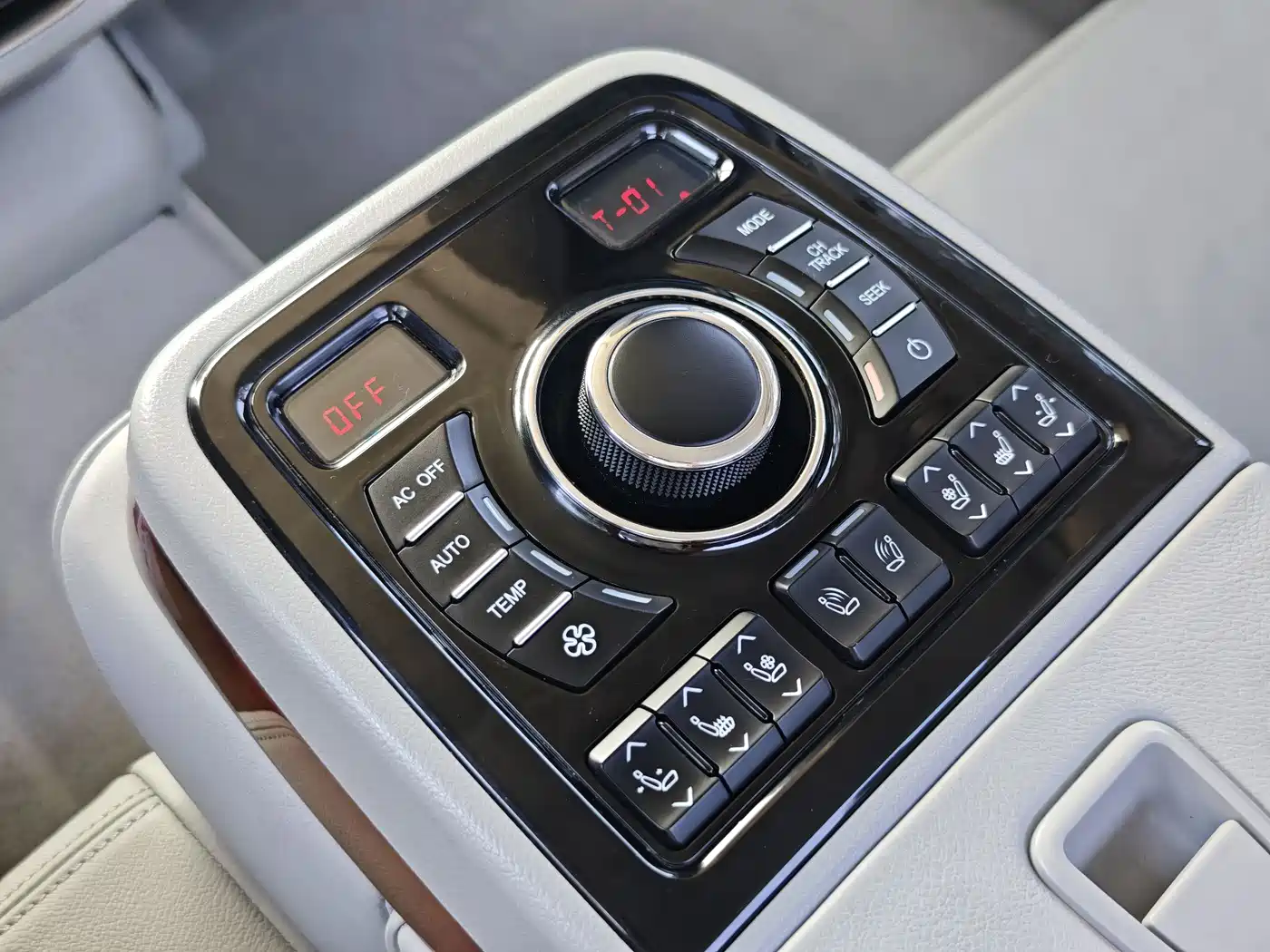 Hongqi H7 2015 2.0T Luxury фото 24