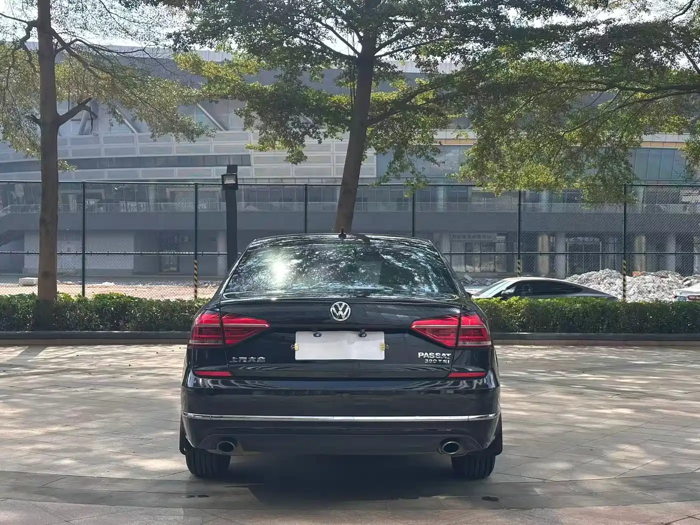 Volkswagen Passat 2016 330TSI DSG Honor Edition фото 17
