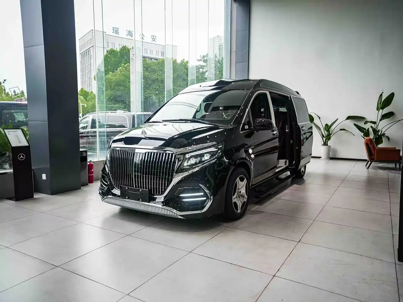 Mercedes-Benz Vito 2026 2024 2.0T Business 7-Seater
