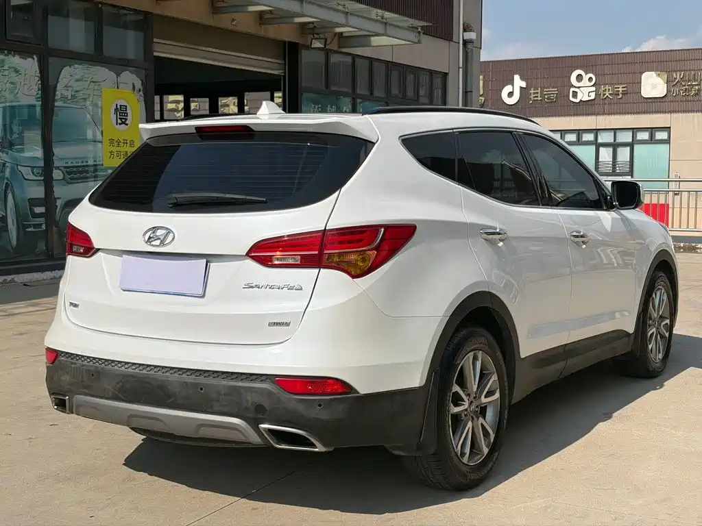 صورة 5 - Hyundai Santa Fe