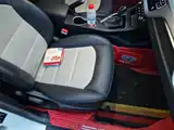 Фото 8 - Geely Vision