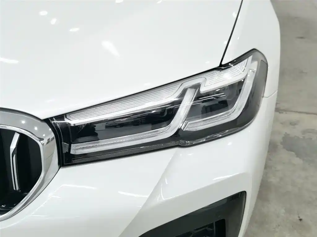 BMW 5 Series 2023 530Li Leading M Sport Package фото 7