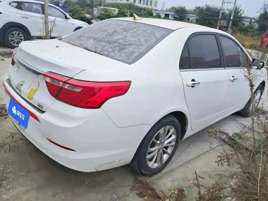 Фото 3 - Geely Vision