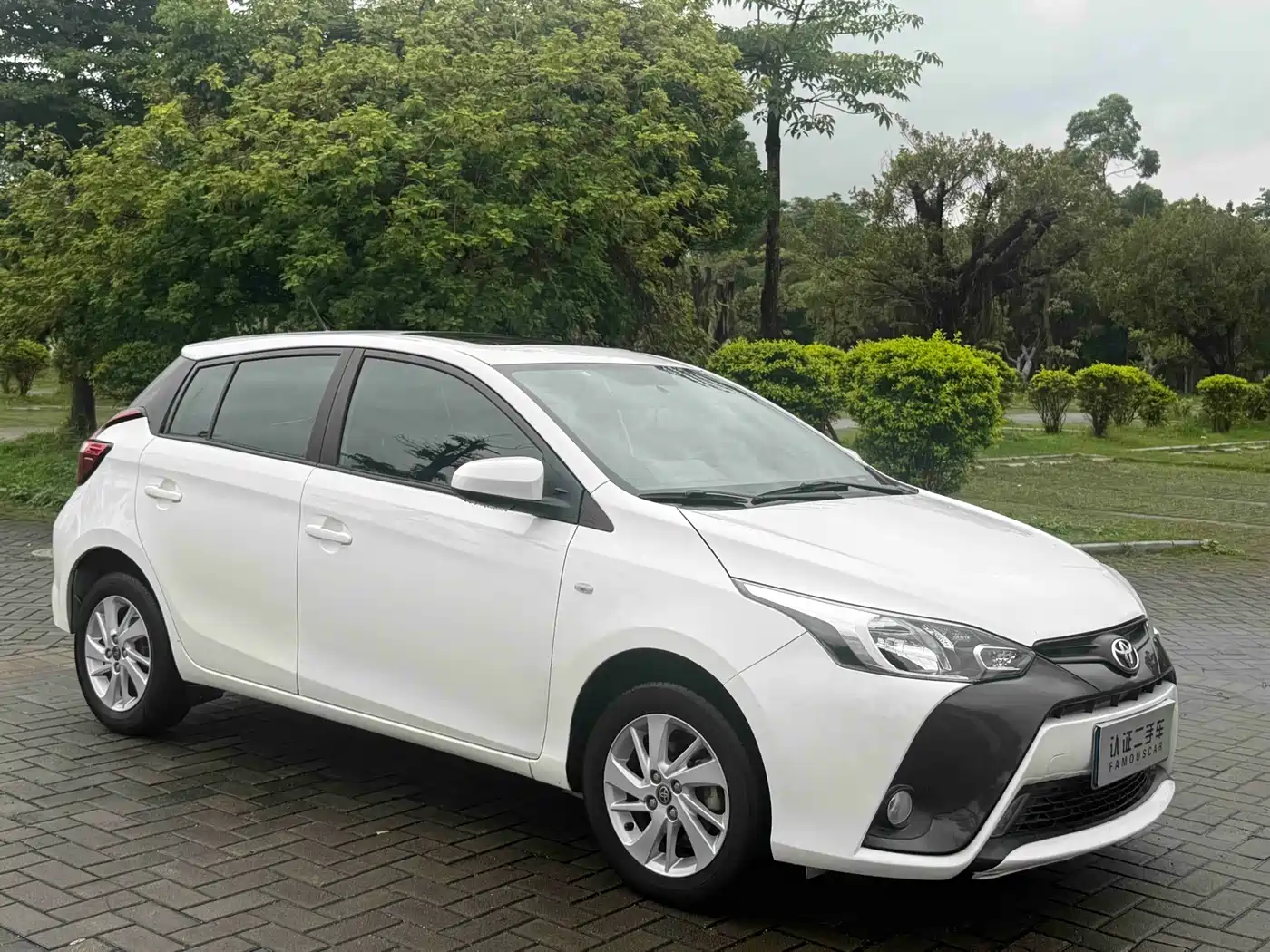 Toyota YARiS L Zhi Xuan 2017 1.5G CVT Speed Sunroof Upgrade Edition фото 3
