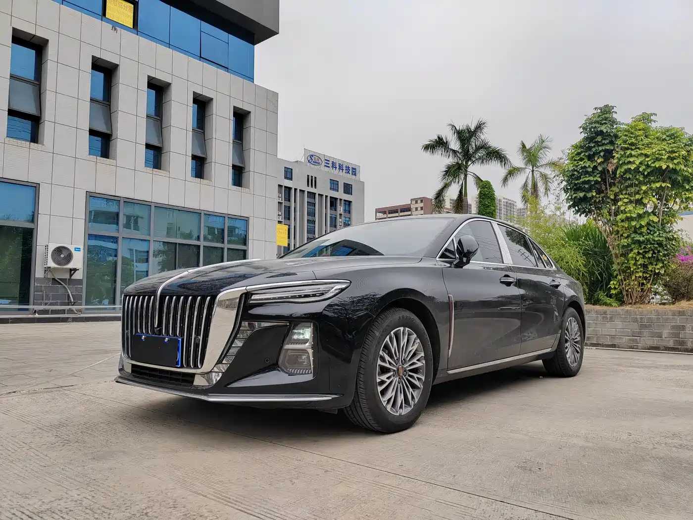 Hongqi H5 2023 2.0T Auto Smart Connect Flag Enjoy
