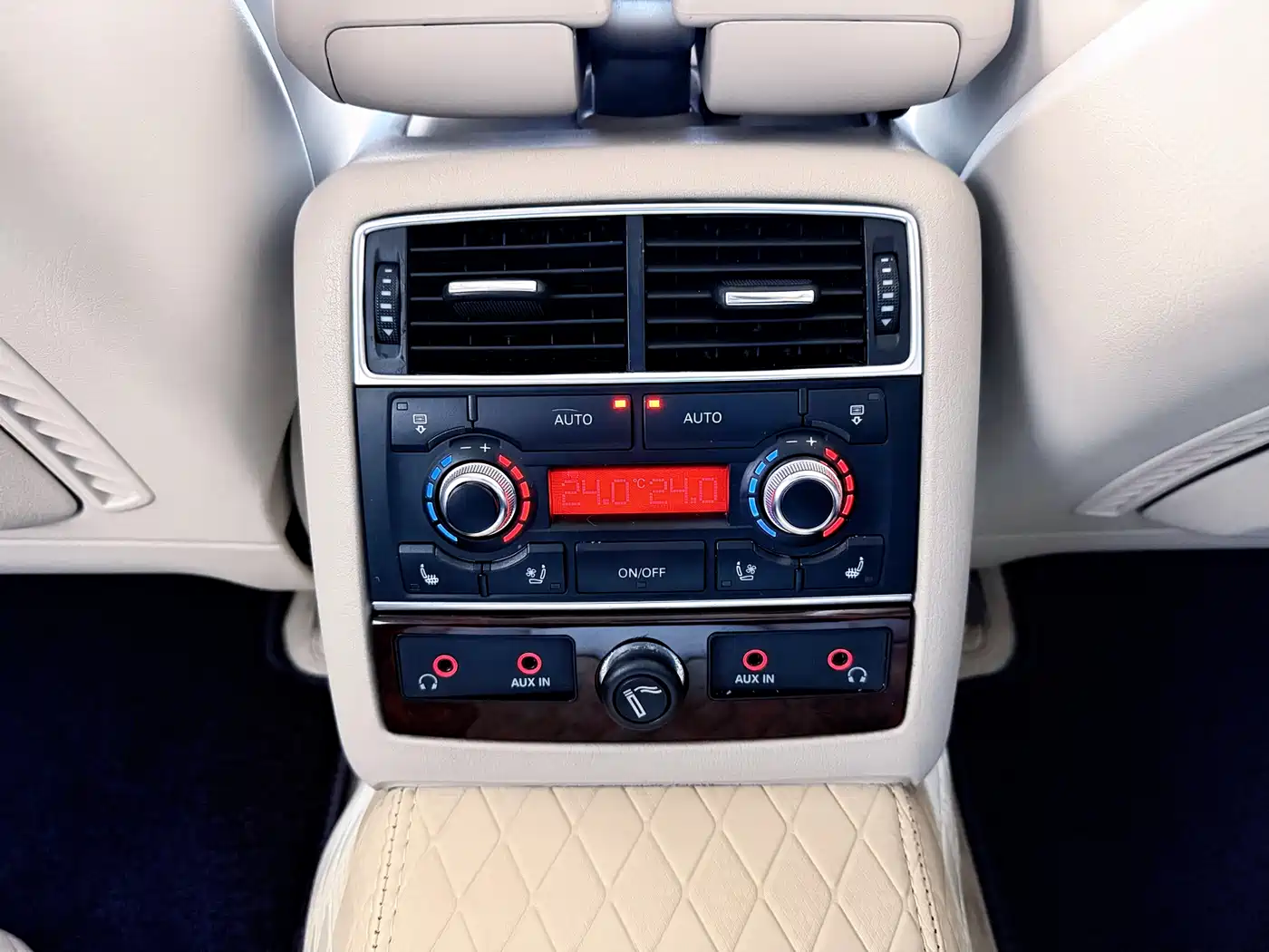 Audi A8 2008 A8L 4.2 FSI Prestige фото 46