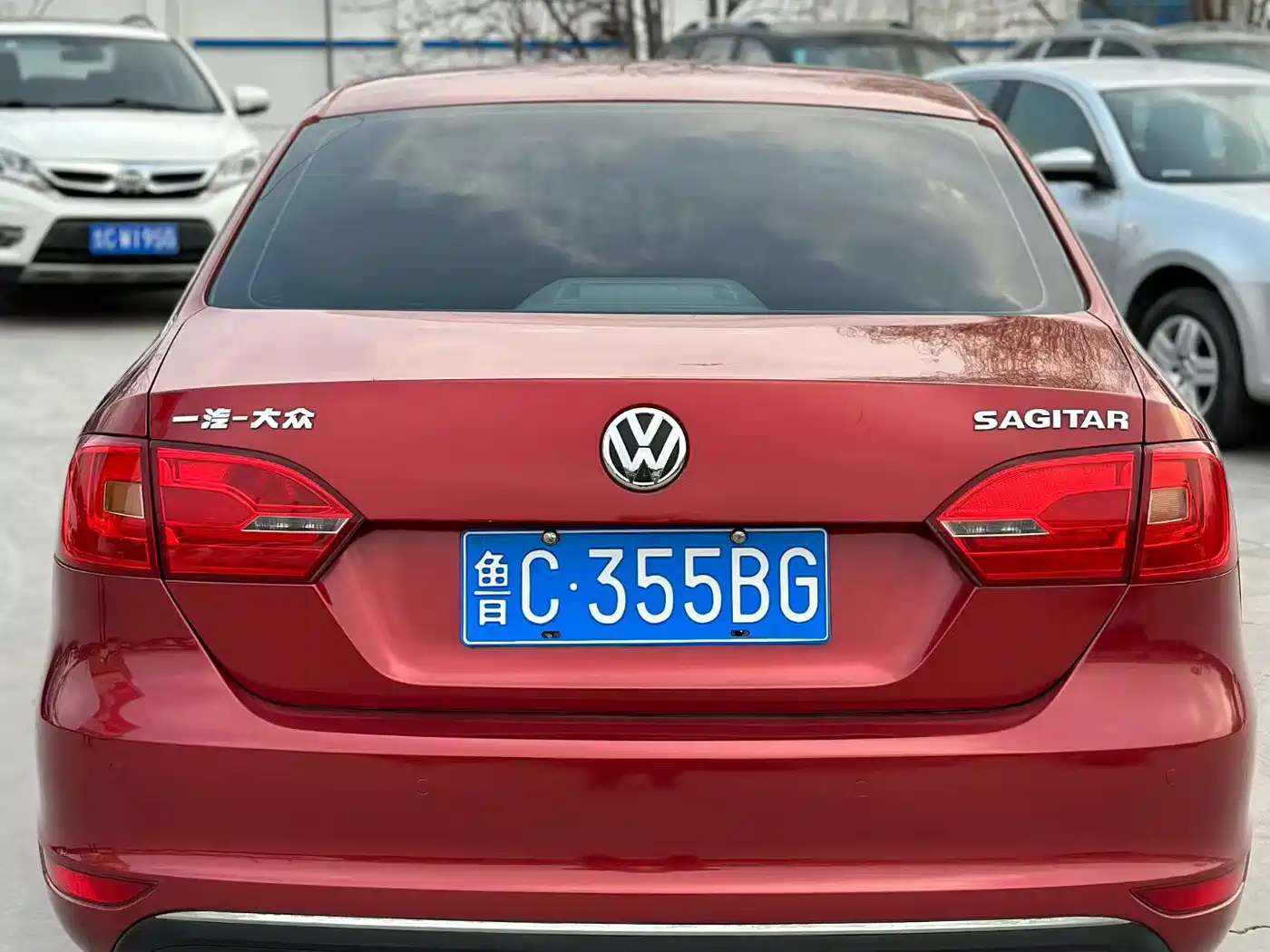 Volkswagen Sagitar 2015 1.6L Automatic Comfort фото 4