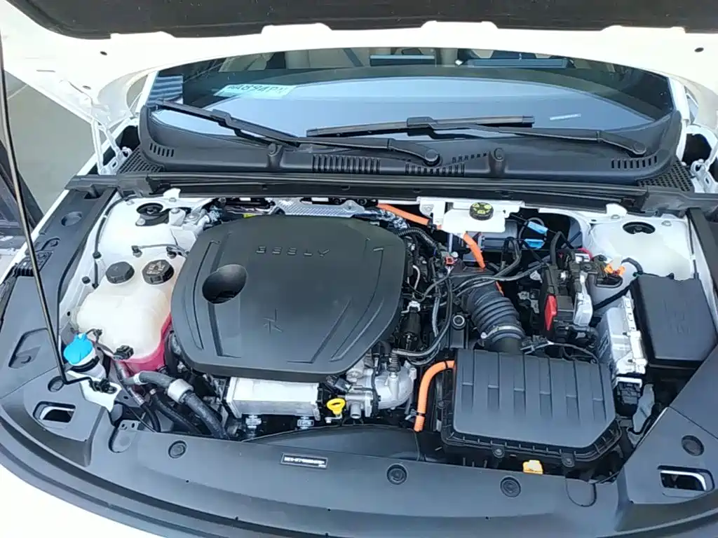Geely Galaxy Galaxy L6 2025 2024 125km PLUS Soaring Dragon Edition