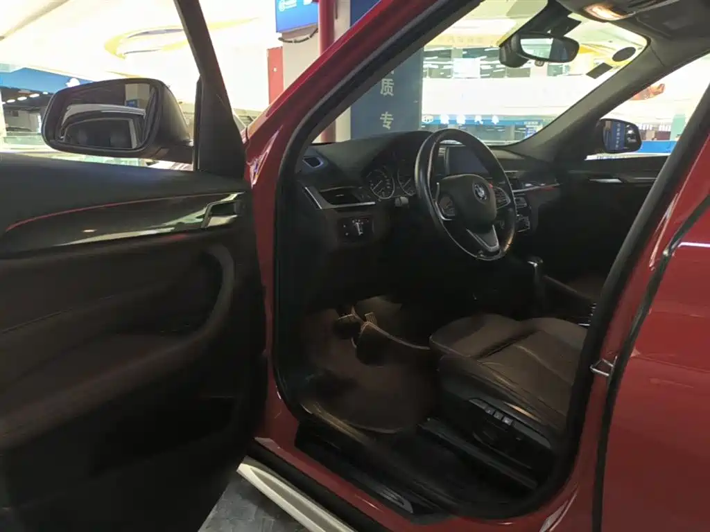 BMW X1 2018 xDrive20Li Premium Model фото 12