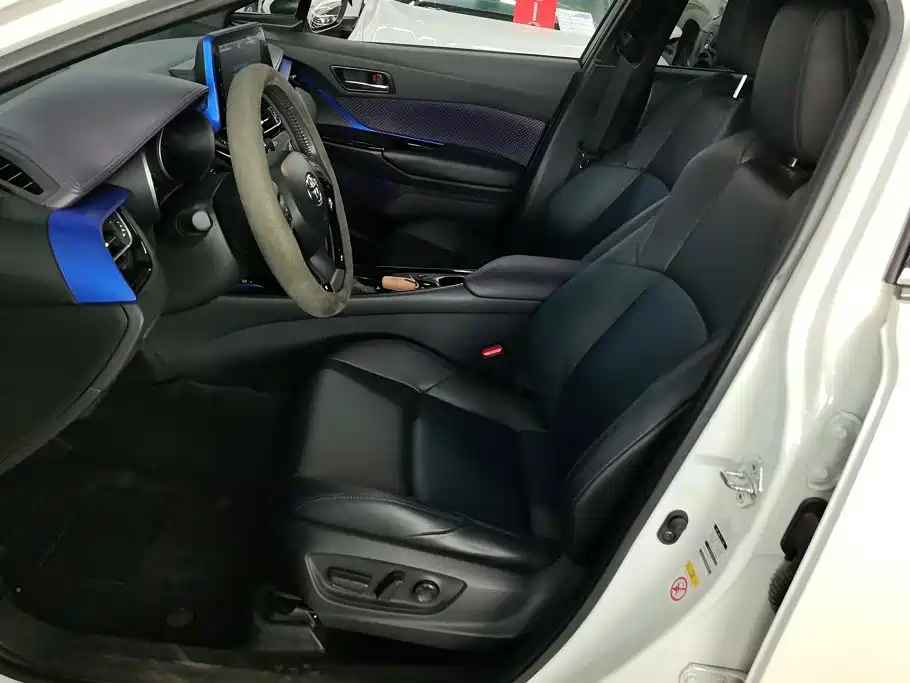Toyota C-HR 2020 2020 Model 2.0L Luxury