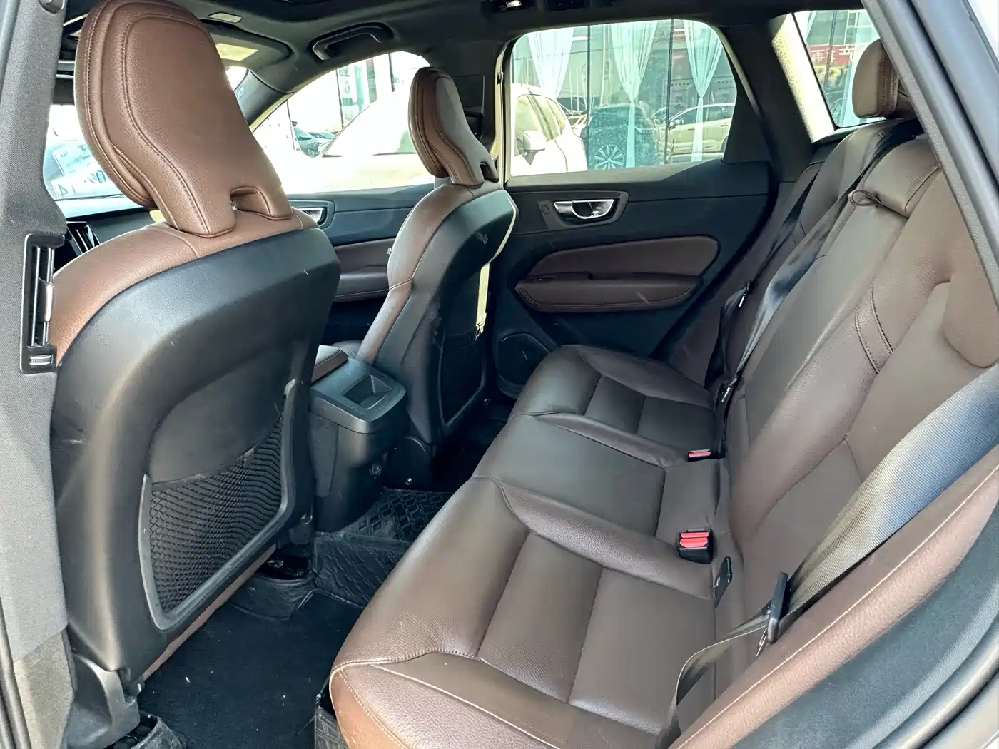 Фото 13 - Volvo XC60