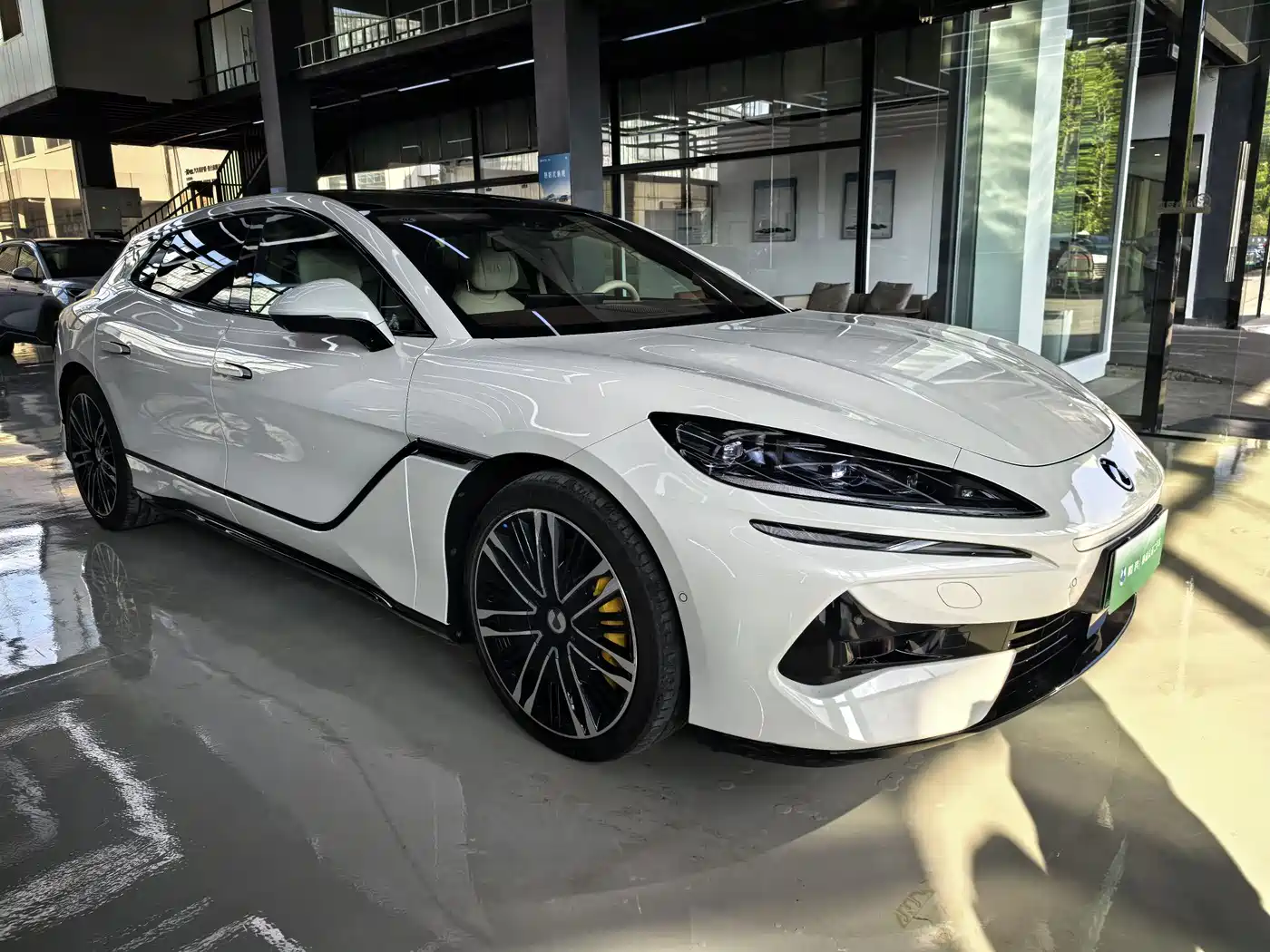 Denza Z9GT 2024 1100 AWD Ultra Edition фото 20